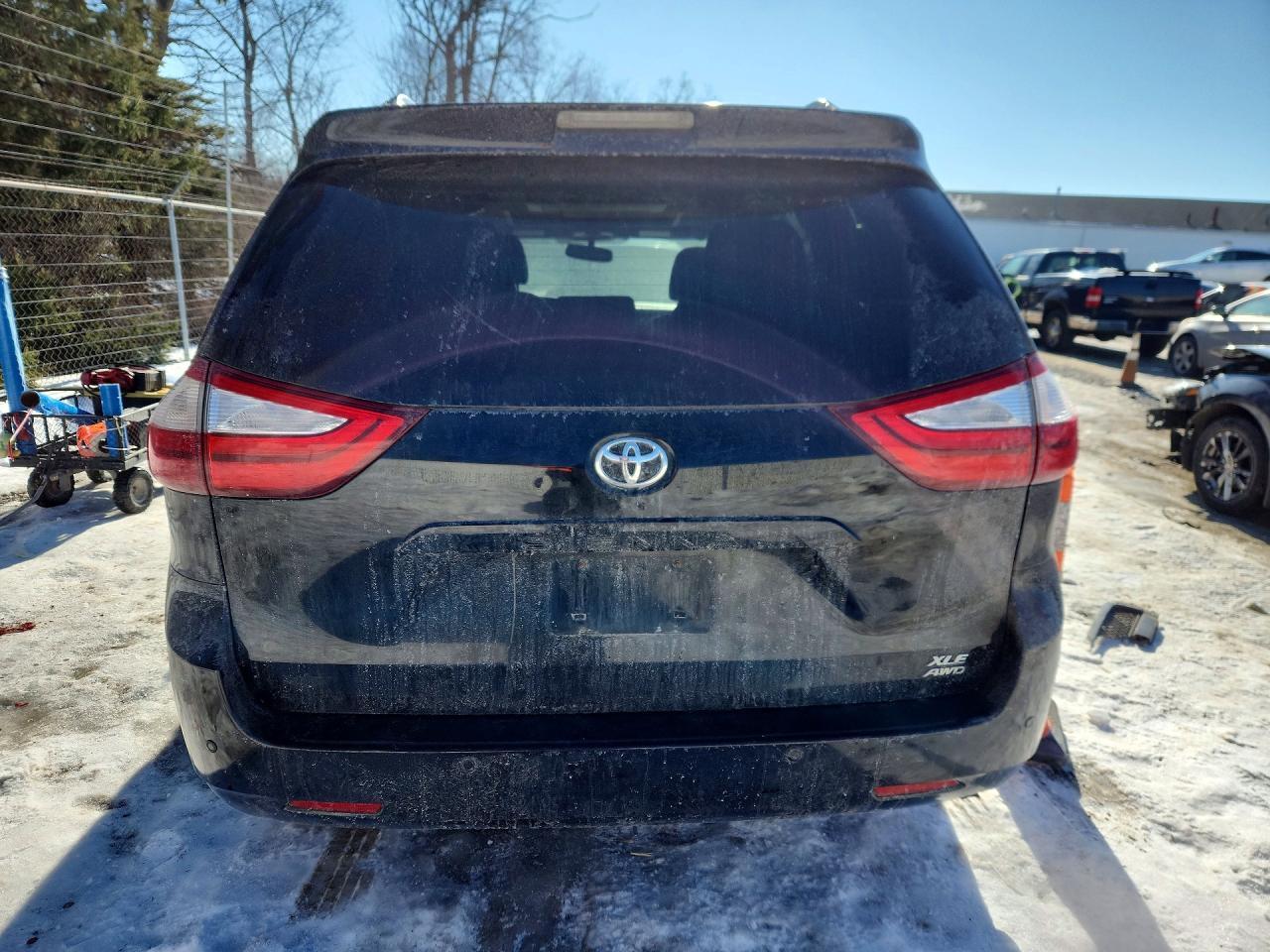 2016 Toyota Sienna Xle - Фото 6