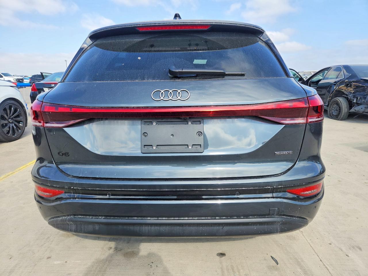 2025 Audi Q6 E-Tron Prestige - Фото 6