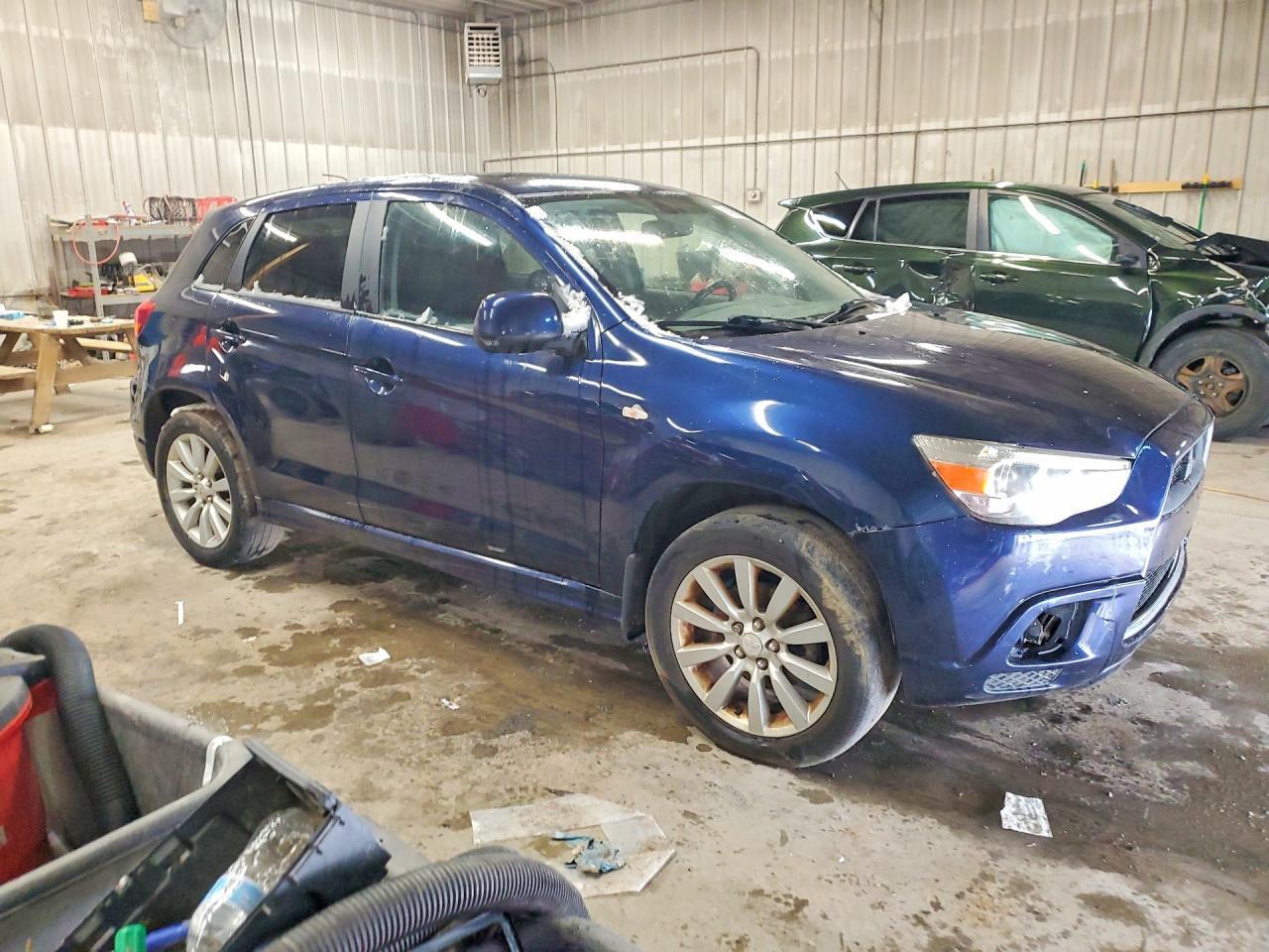 2011 Mitsubishi Outlander Sport Se - Image 4