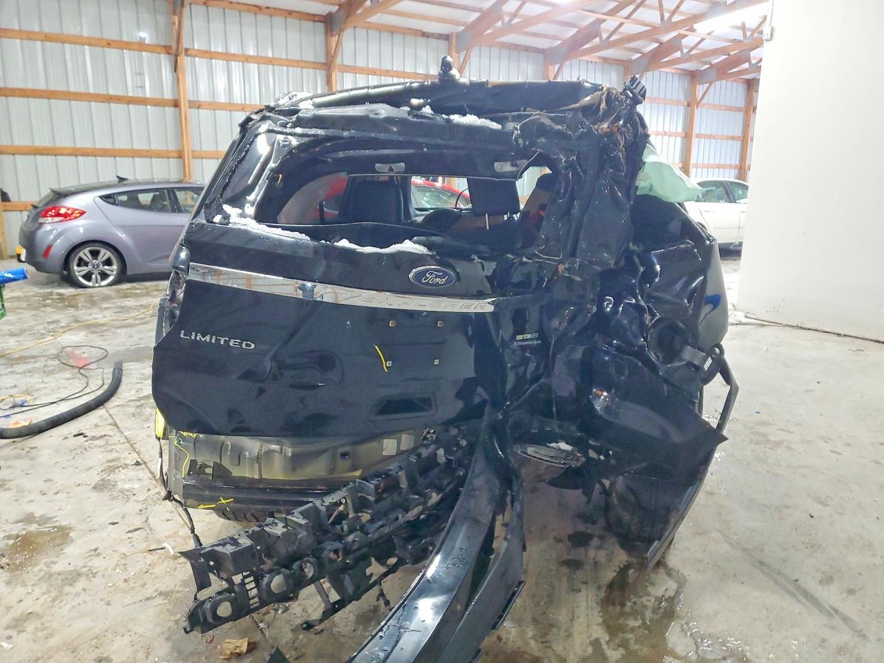 2016 Ford Explorer Limited - Image 6