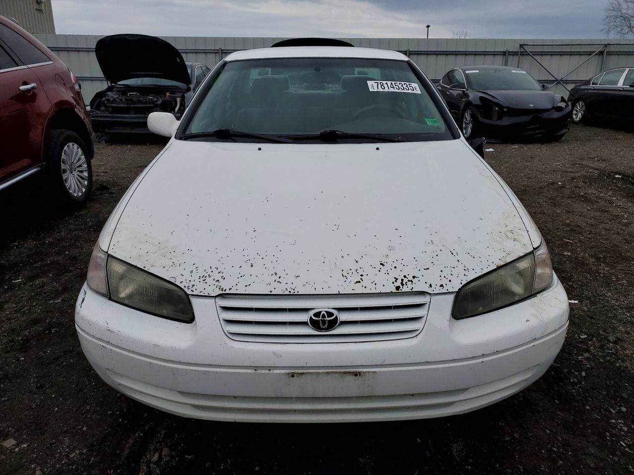 1998 Toyota Camry Le - Image 5