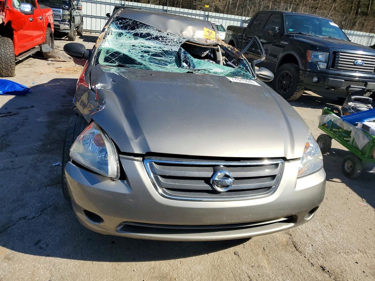 2004 Nissan Altima Base - Фото 5
