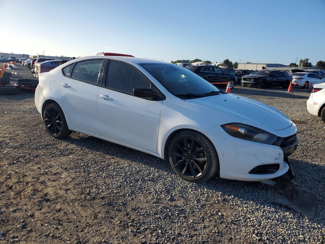2016 Dodge Dart Sxt Sport - Image 4