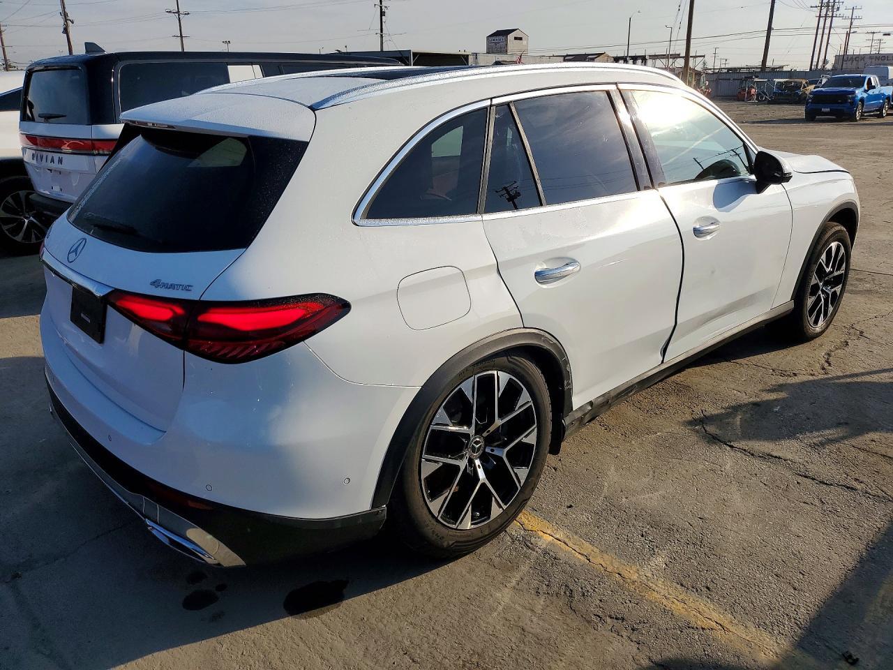 2025 Mercedes-Benz Glc 350E - Фото 3