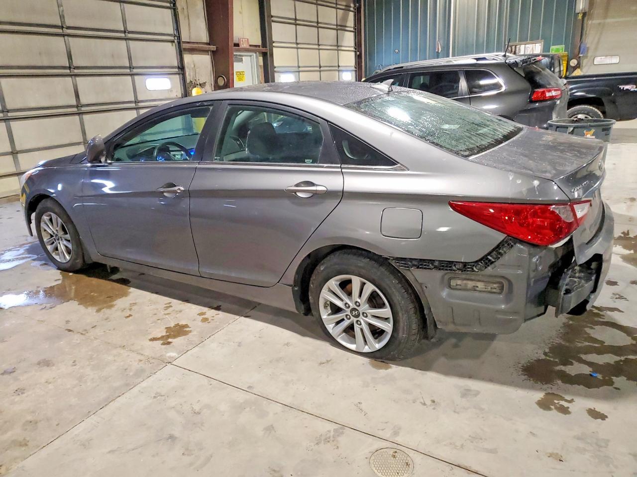 2011 Hyundai Sonata Gls - Фото 2