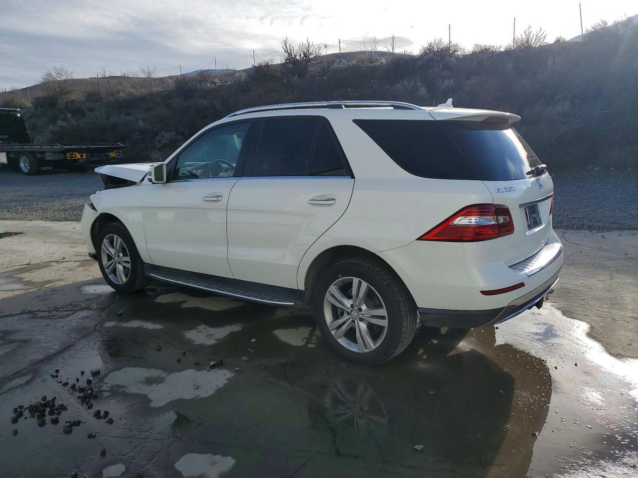 2015 Mercedes-Benz Ml 350 4Matic - Image 2