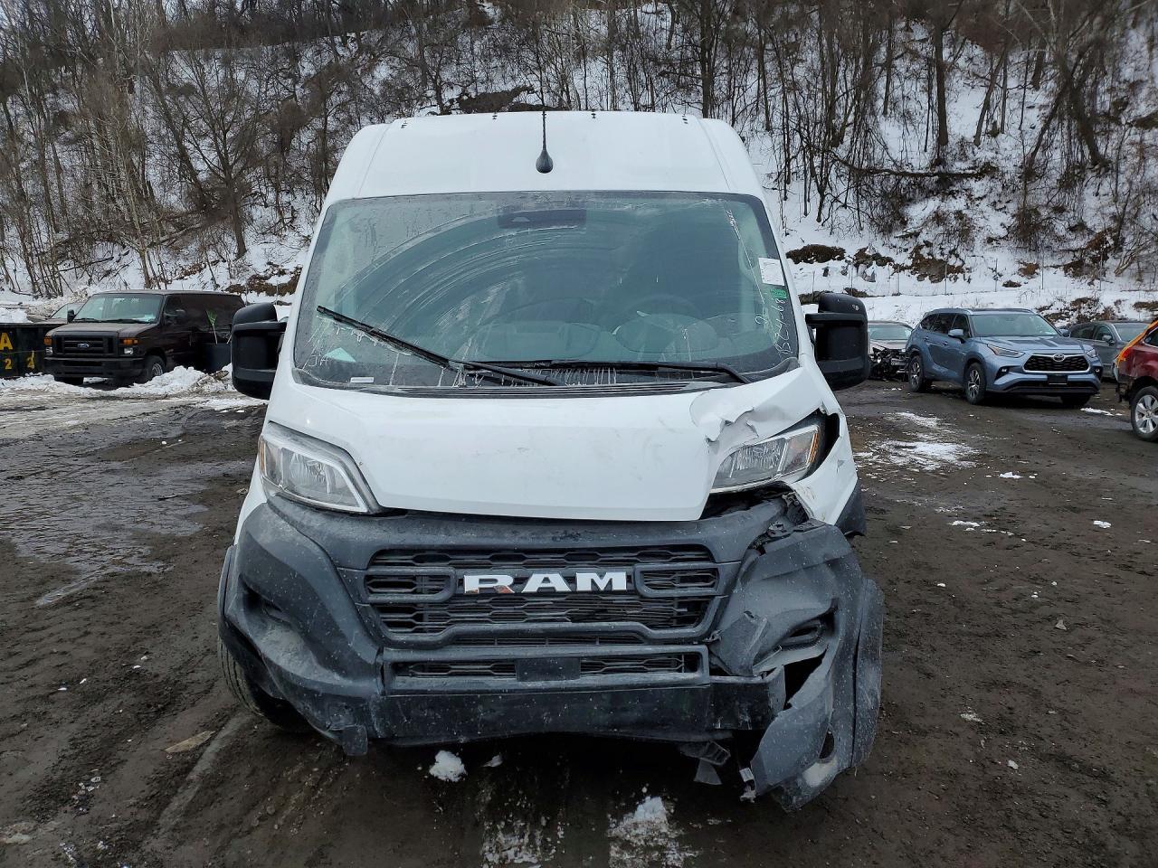 2026 Ram Promaster 2500 Delivery Van - Фото 5