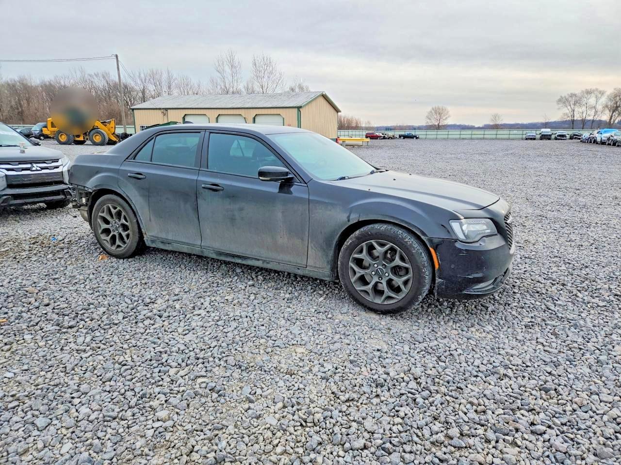 2016 Chrysler 300 S - Фото 4