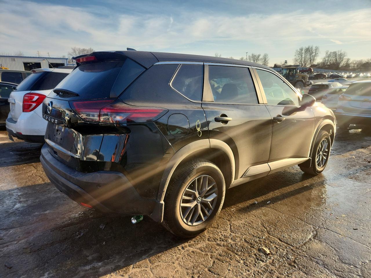 2021 Nissan Rogue S - Фото 3
