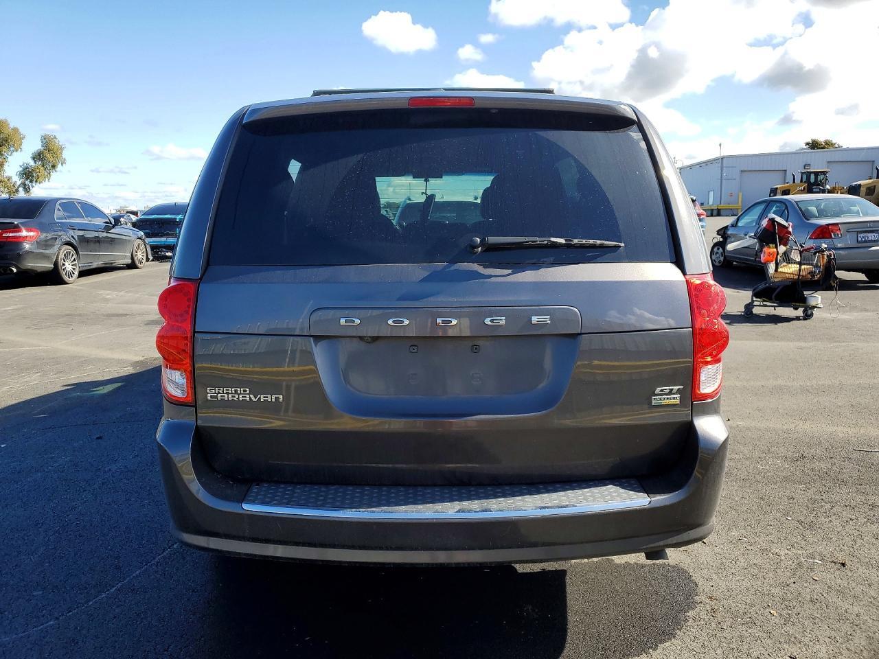 2017 Dodge Grand Caravan Gt - Фото 6
