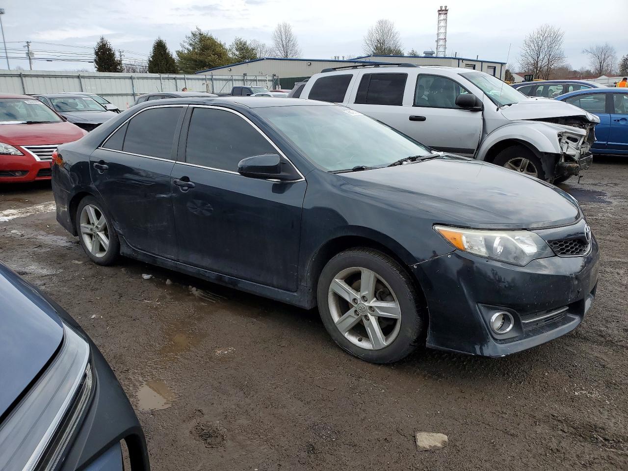 2014 Toyota Camry Se - Фото 4