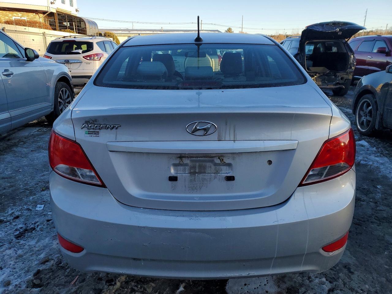 2017 Hyundai Accent Se - Фото 6