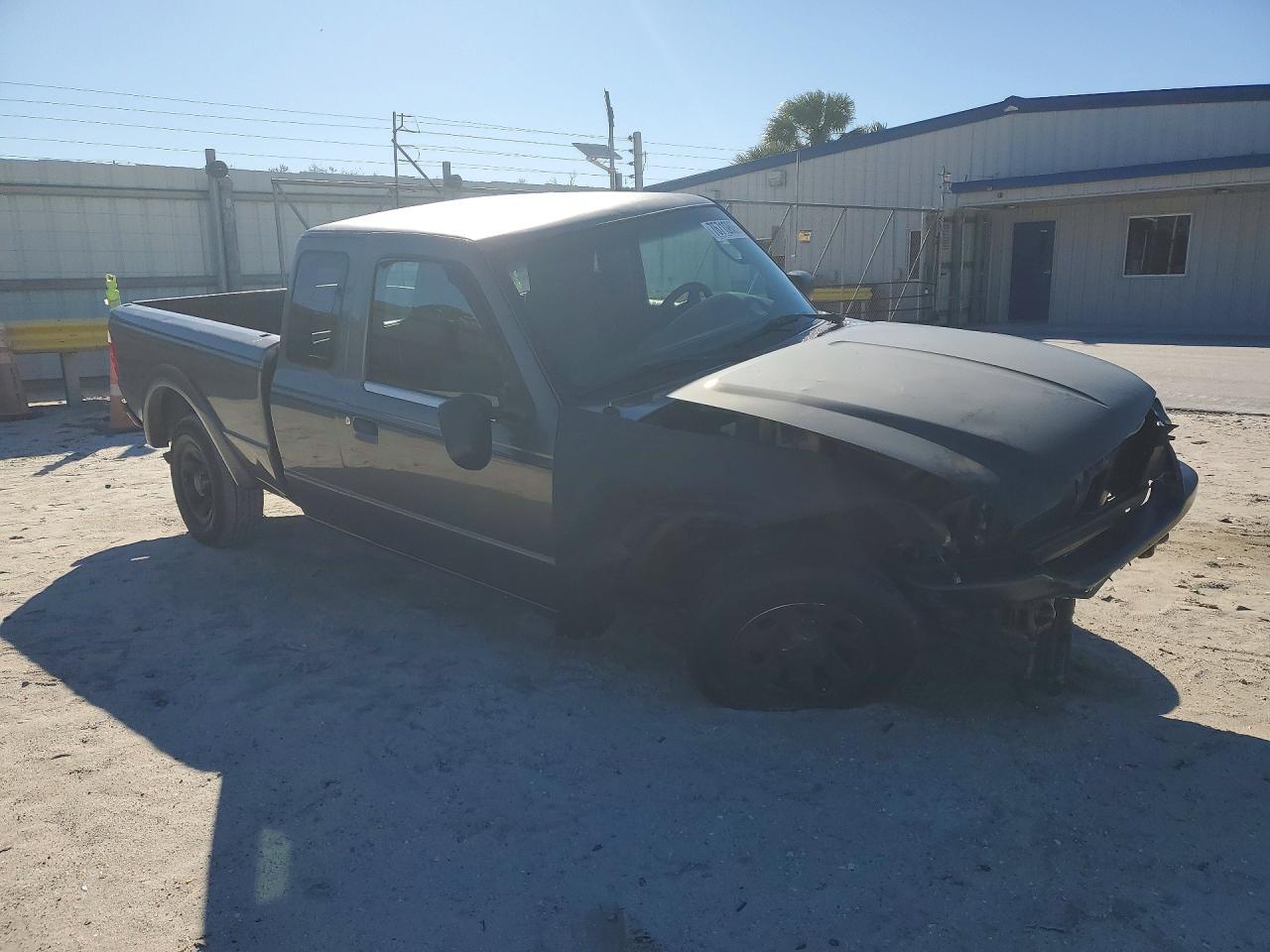 2004 Ford Ranger Super Cab - Image 4