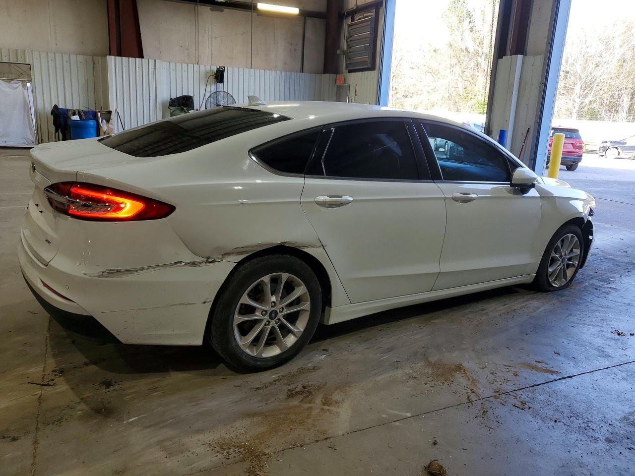 2019 Ford Fusion Se - Фото 3