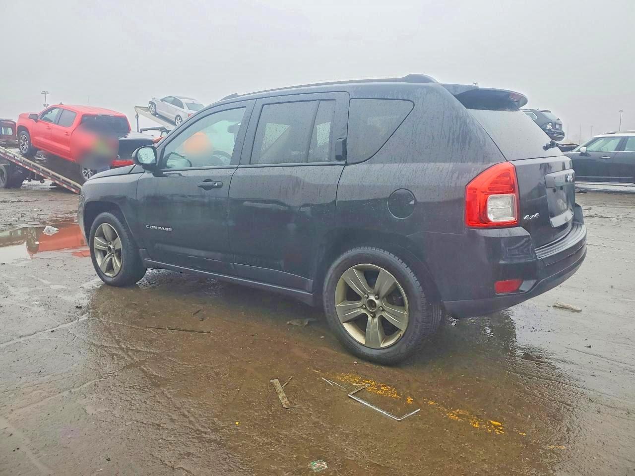 2013 Jeep Compass Latitude - Фото 2
