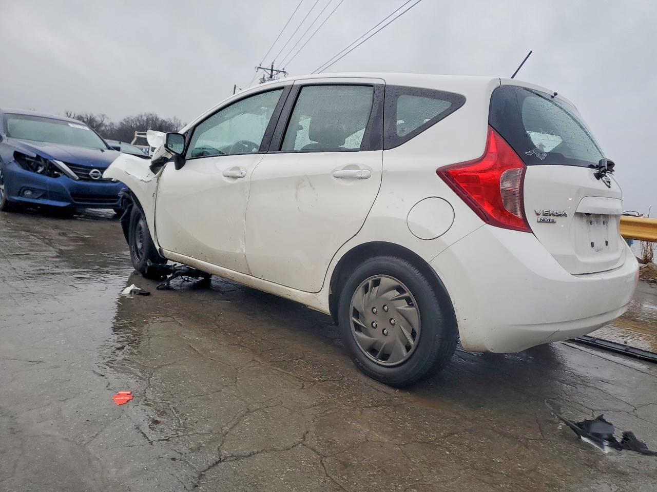 2016 Nissan Versa Note S - Фото 2