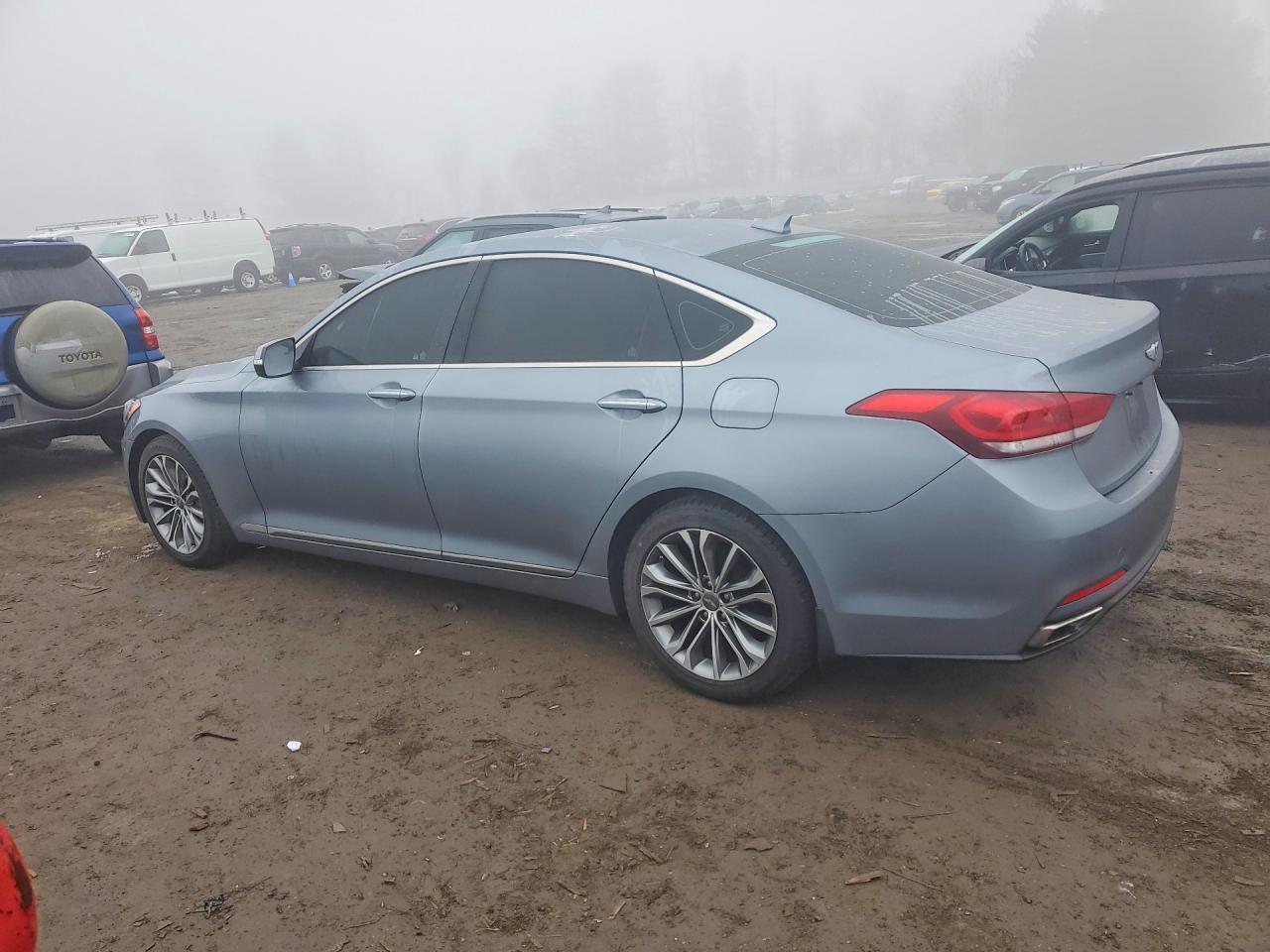 2015 Hyundai Genesis 3.8L - Фото 2