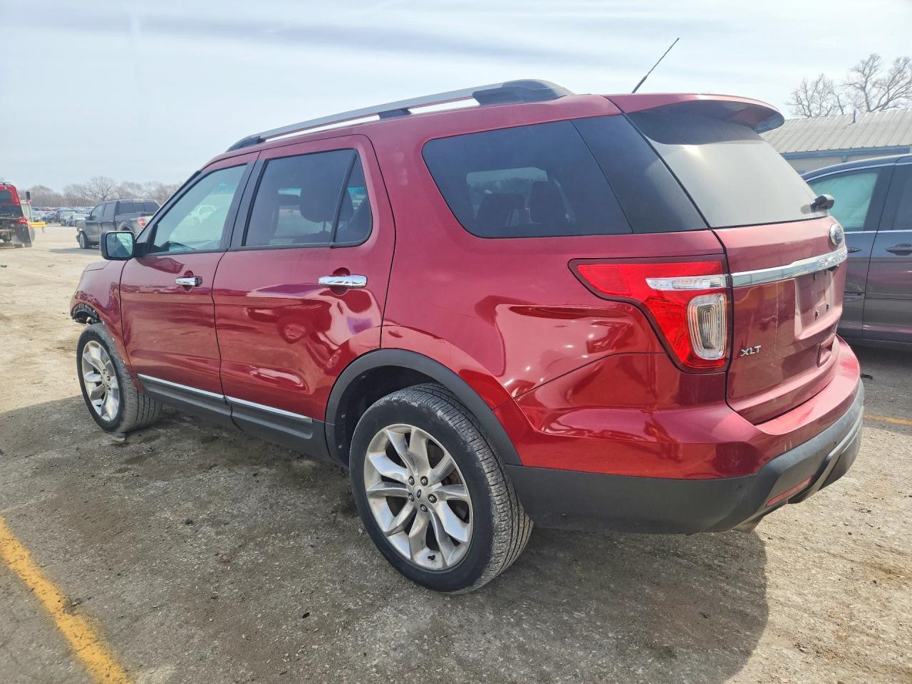 2014 Ford Explorer Xlt - Фото 2