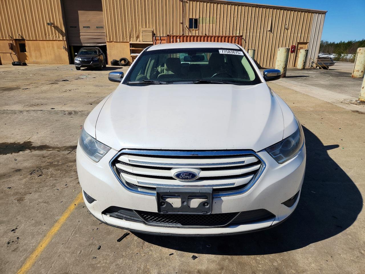 2015 Ford Taurus - Фото 5