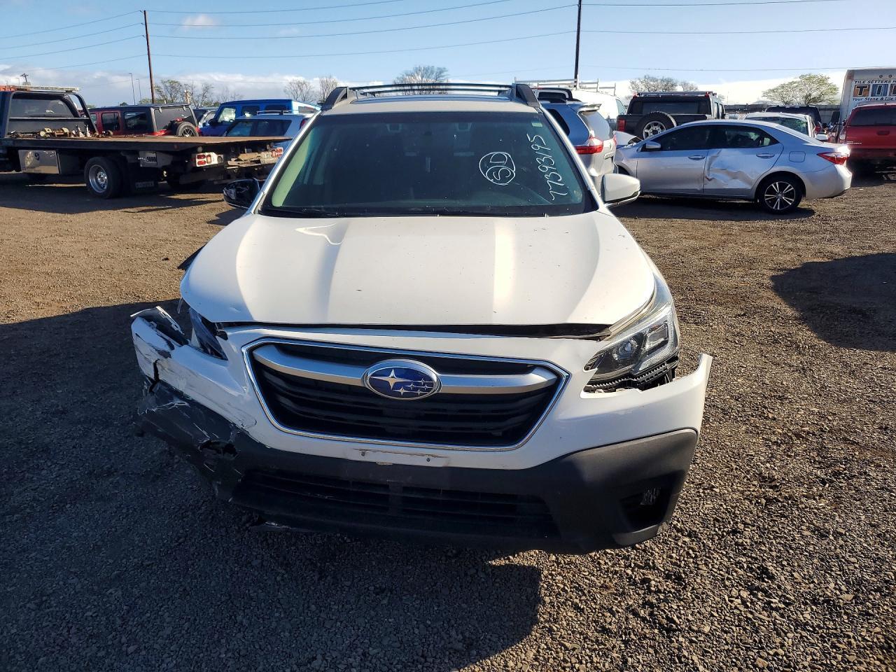 2022 Subaru Outback Premium - Image 5