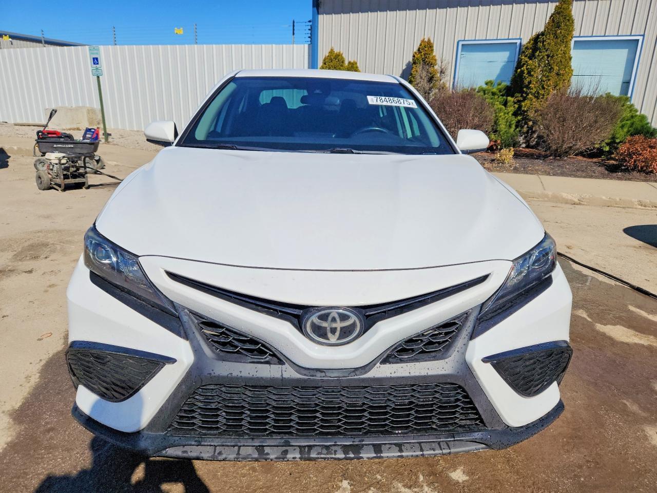 2021 Toyota Camry Se - Image 5
