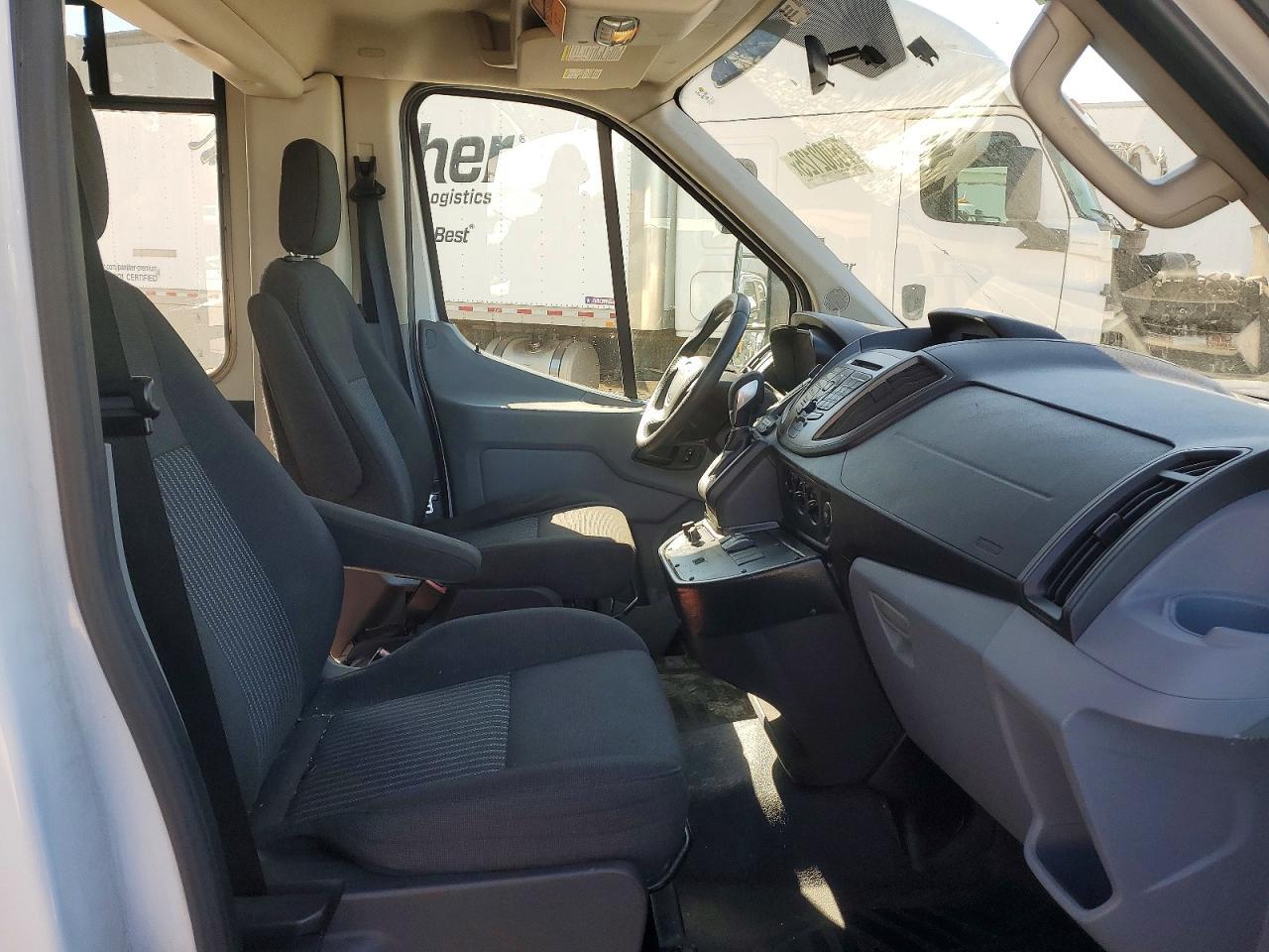 2016 Ford Transit U - Фото 6