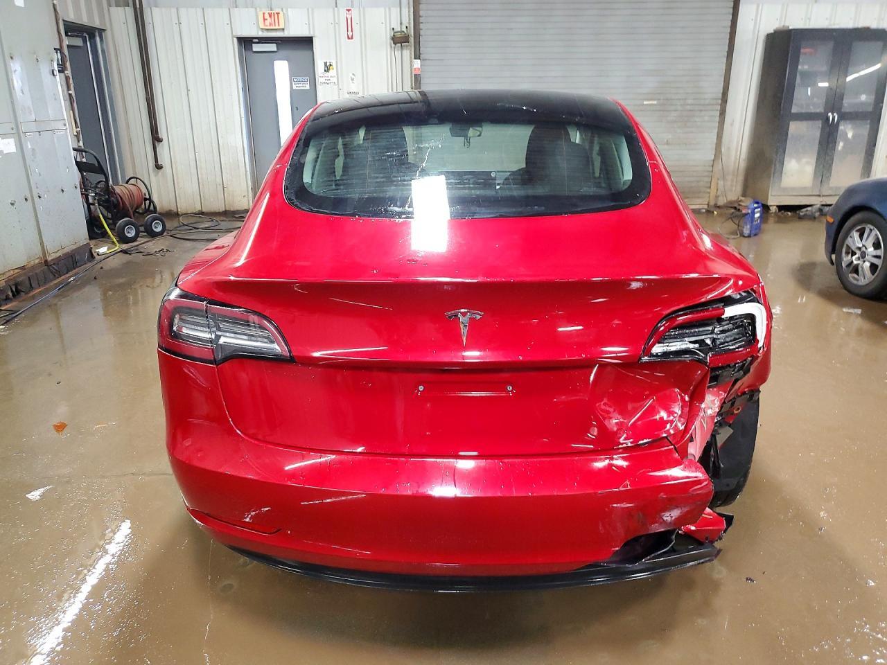 2023 Tesla Model 3 - Фото 6