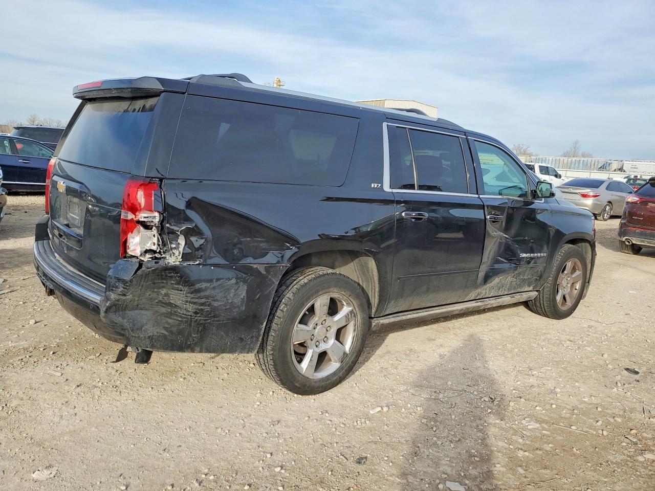 2016 Chevrolet Suburban K1500 Ltz - Фото 3