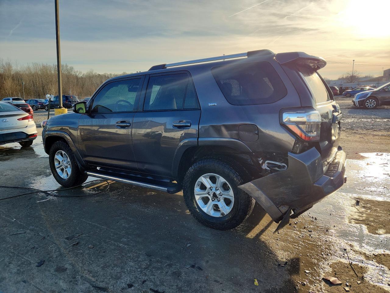 2019 Toyota 4Runner Sr5 Premium - Image 2