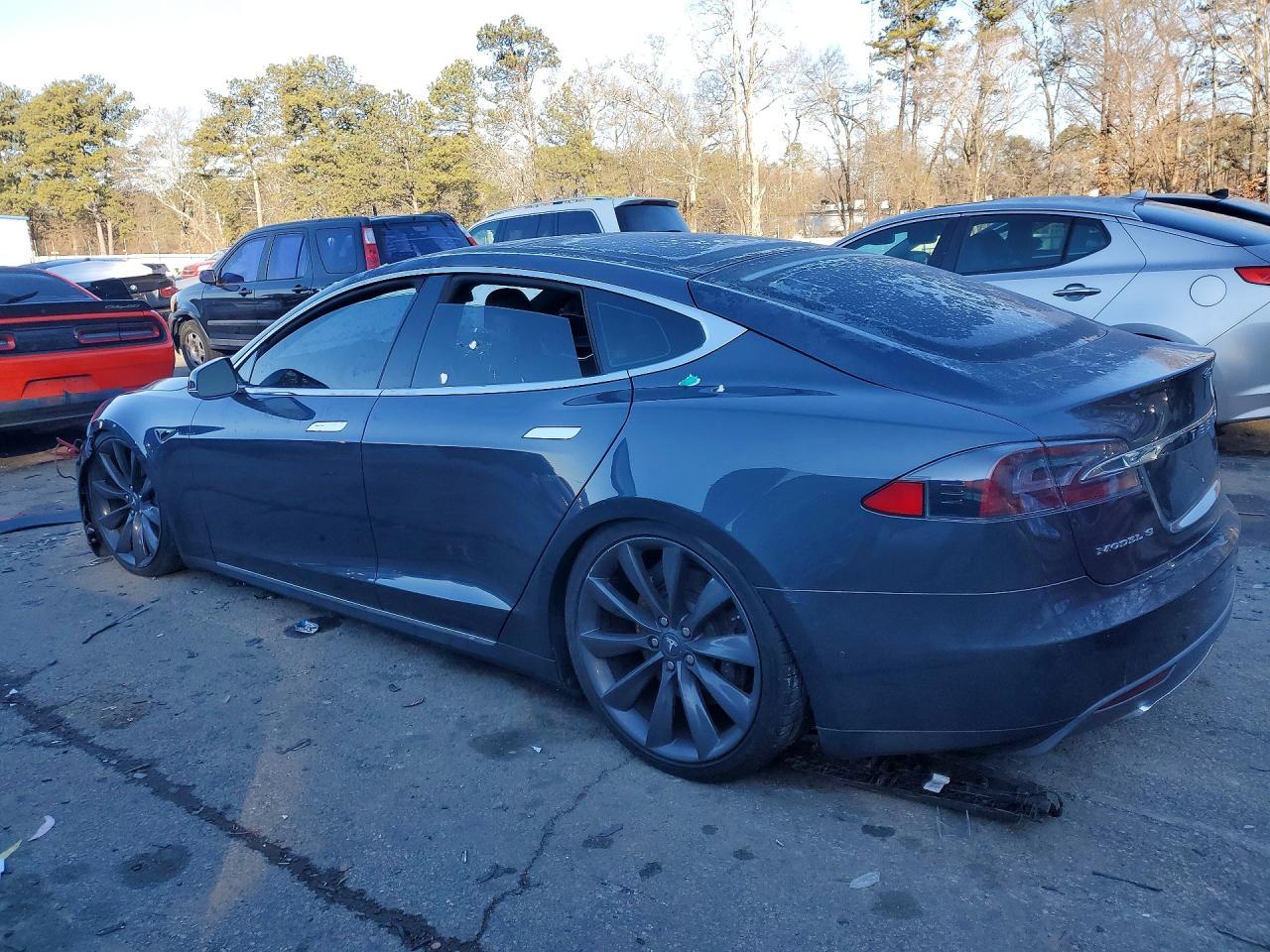 2016 Tesla Model S - Фото 2