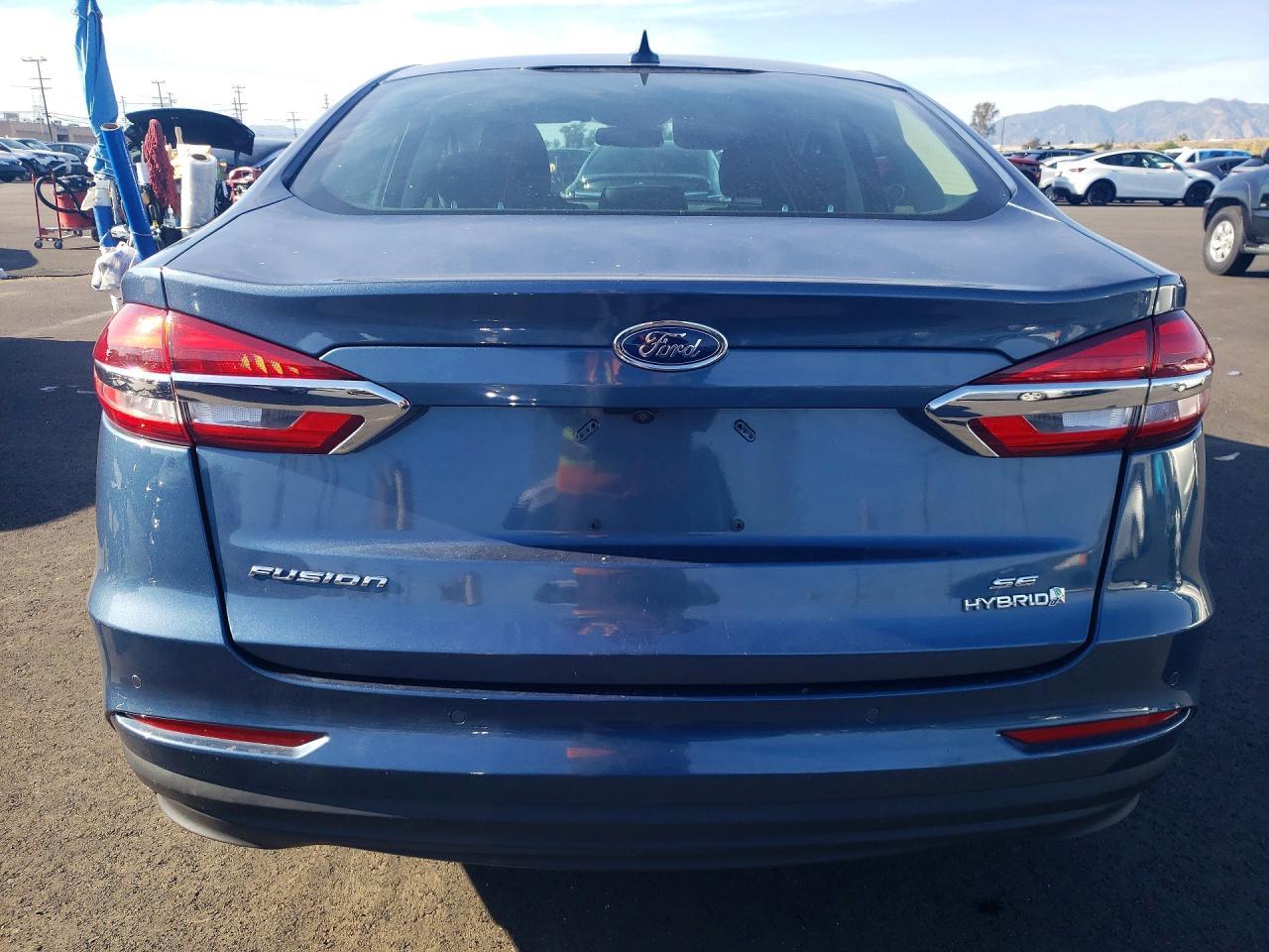 2019 Ford Fusion Se - Фото 6