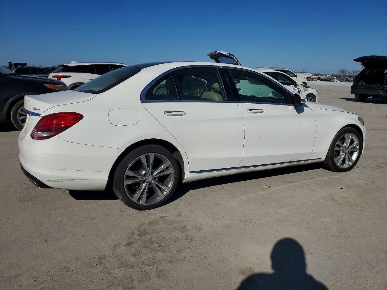 2017 Mercedes-Benz C 300 4Matic - Фото 3