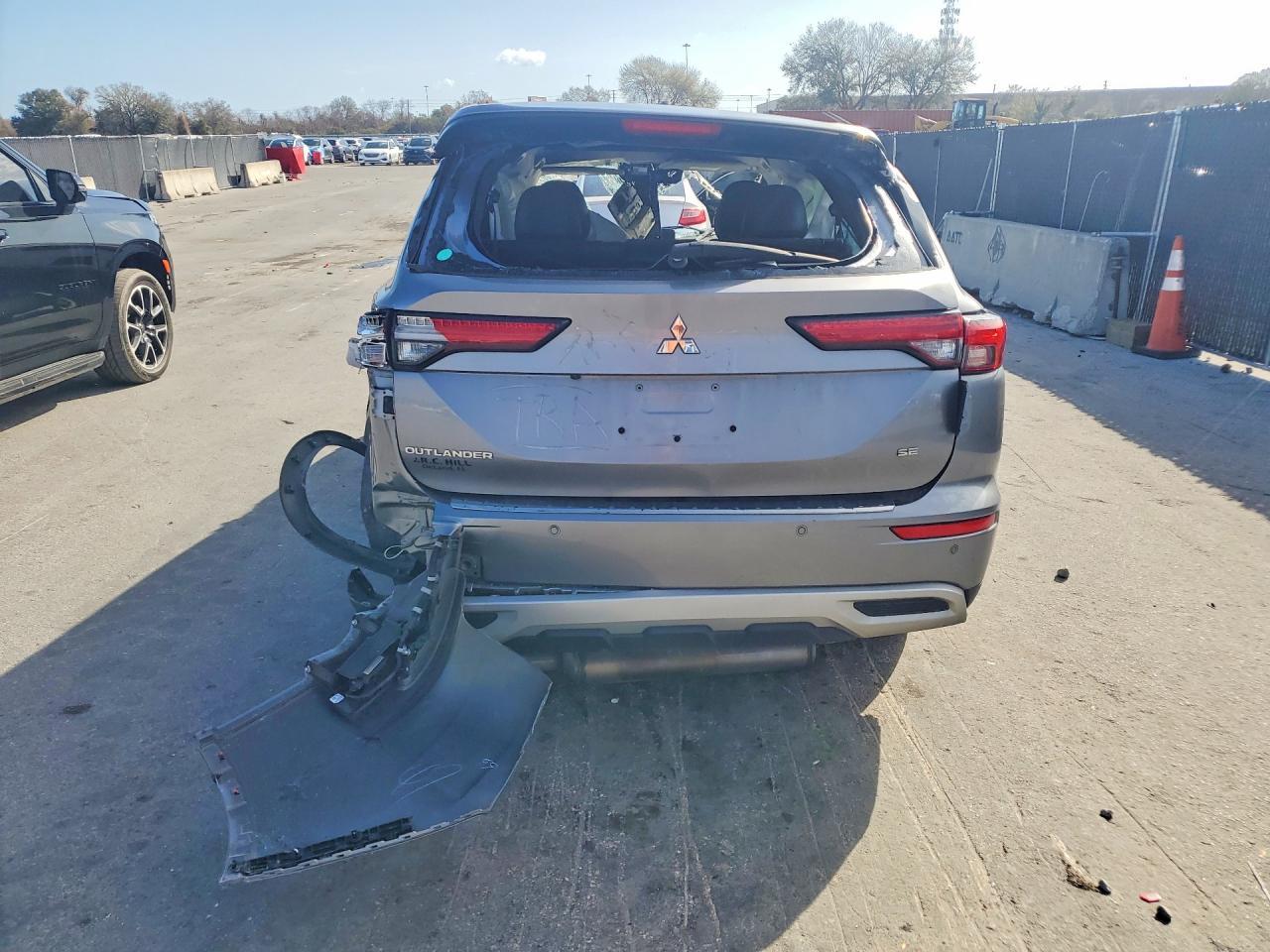 2023 Mitsubishi Outlander Se - Фото 6
