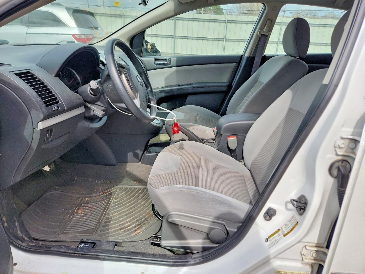 2012 Nissan Sentra 2.0 - Image 7