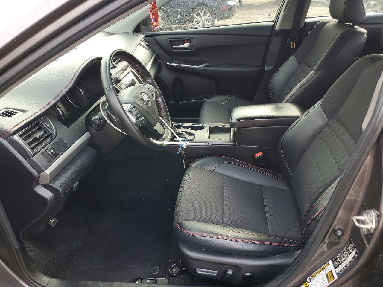 2016 Toyota Camry Le - Фото 7