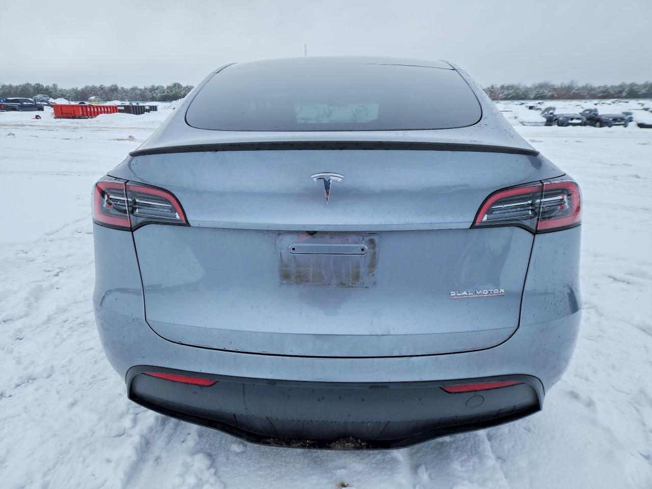 2024 Tesla Model Y - Фото 6
