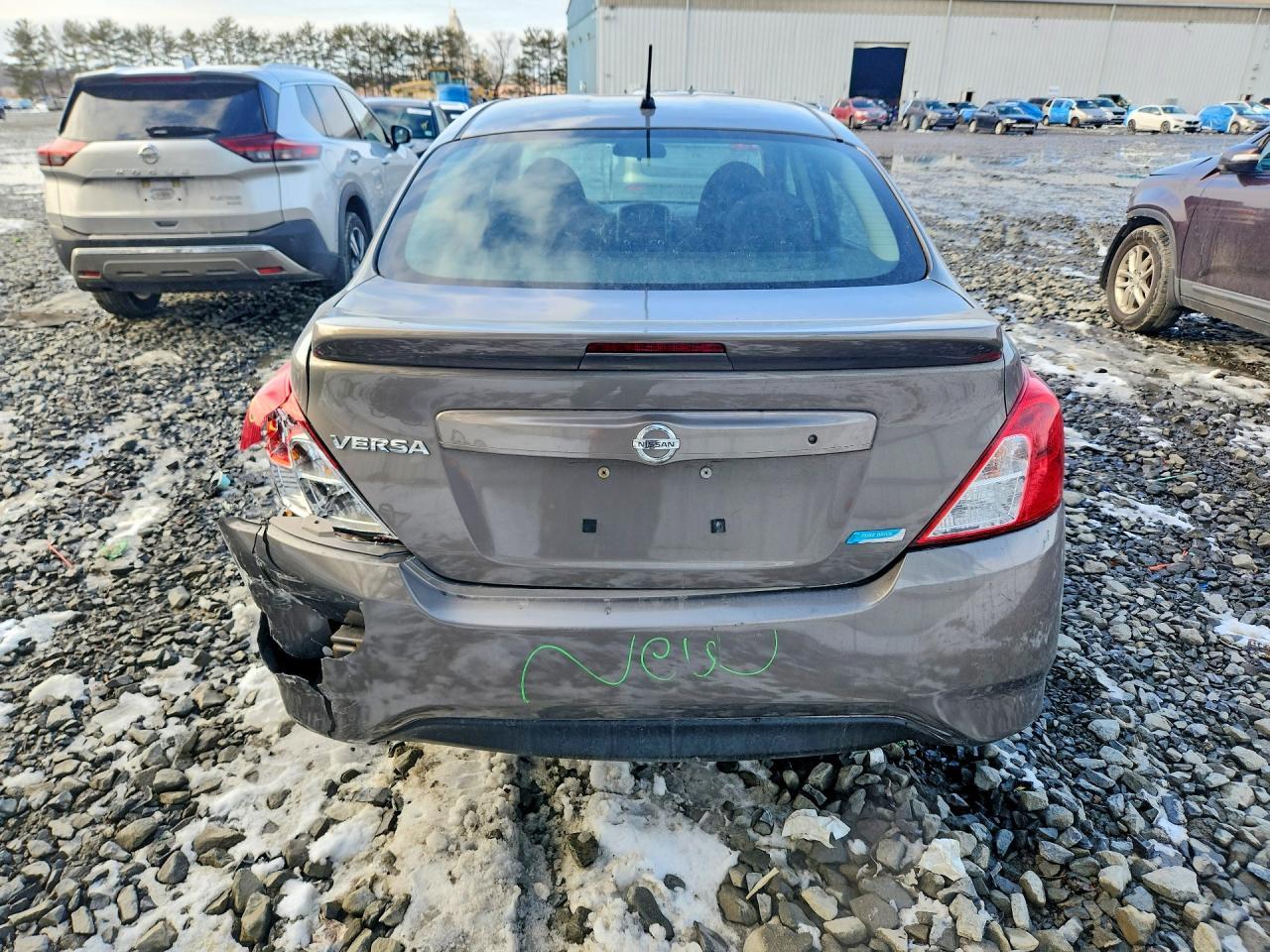 2016 Nissan Versa S - Фото 6