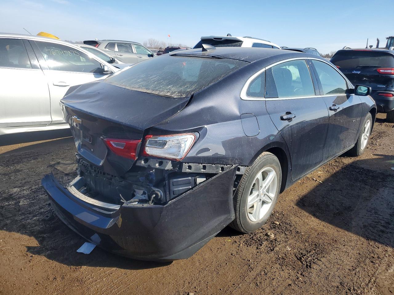 2023 Chevrolet Malibu Ls - Фото 3