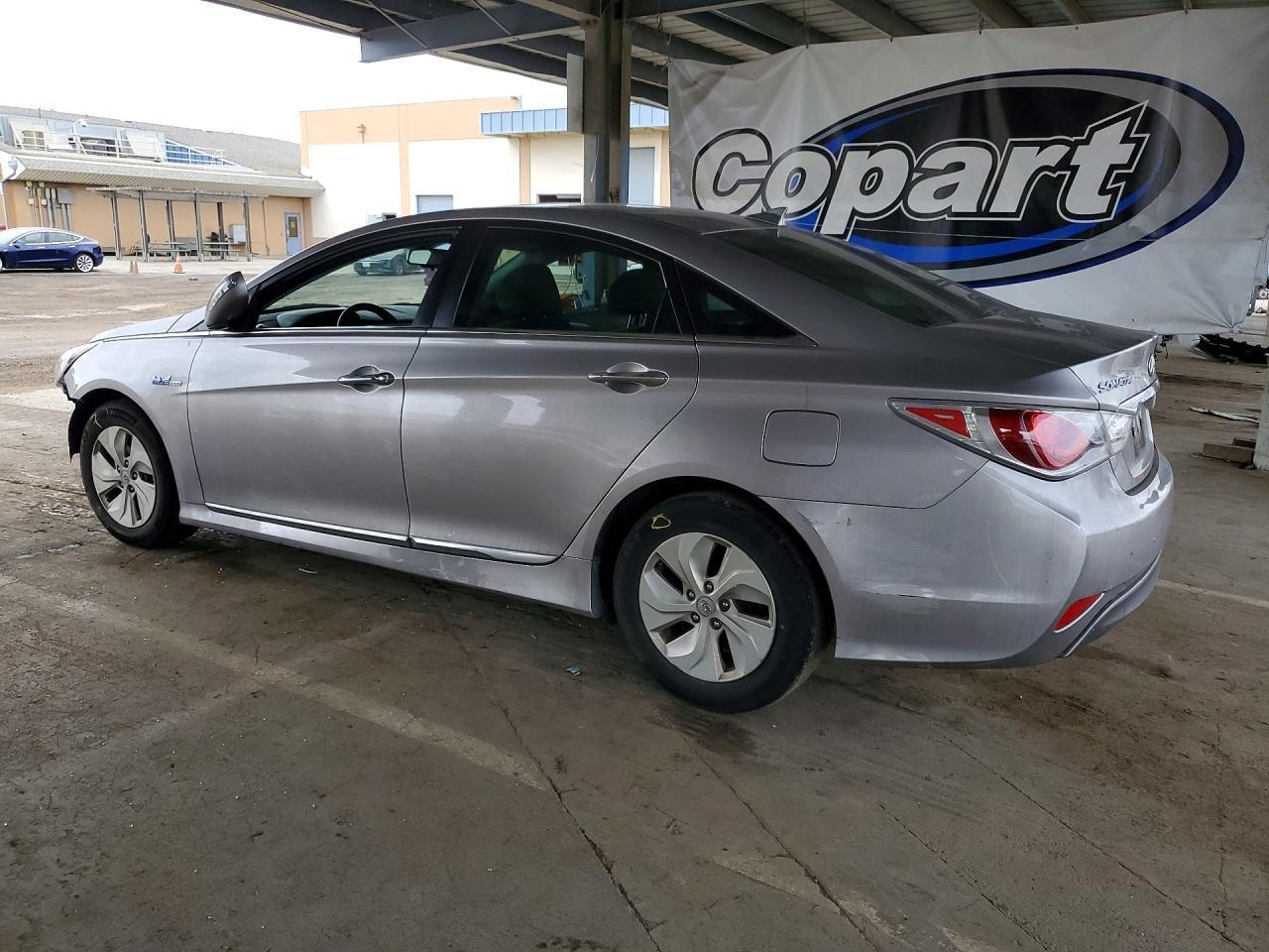 2013 Hyundai Sonata Hybrid - Фото 2