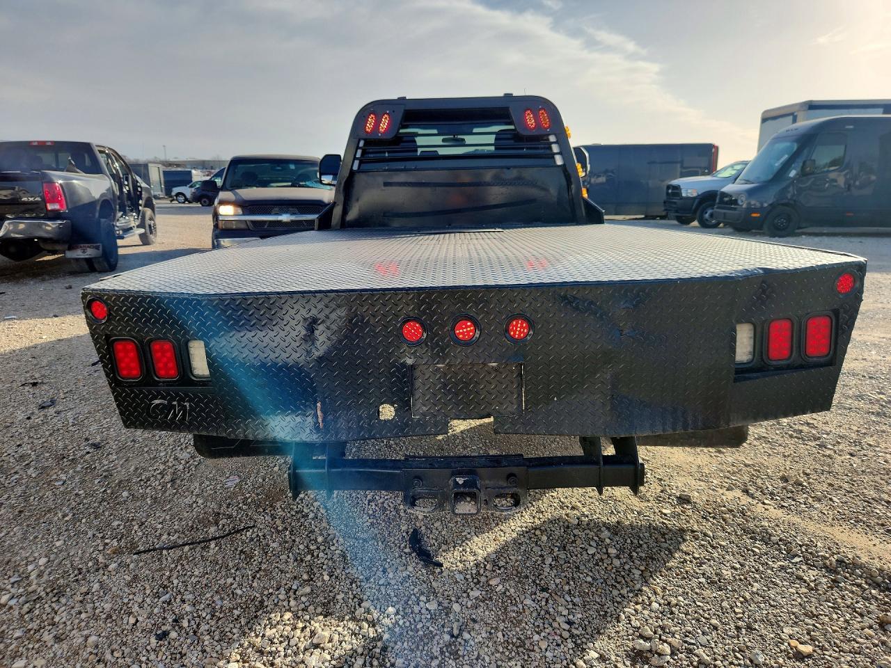 2022 Ford F350 Super Duty Flatbed Truck - Фото 6