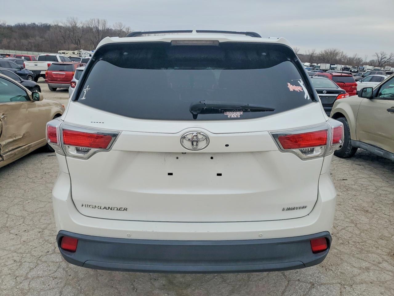 2015 Toyota Highlander Limited - Image 6