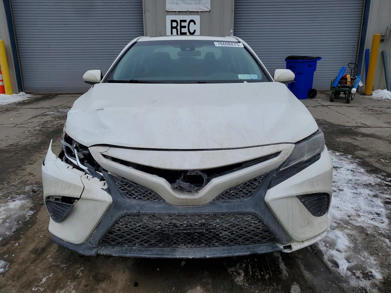 2018 Toyota Camry L - Image 5