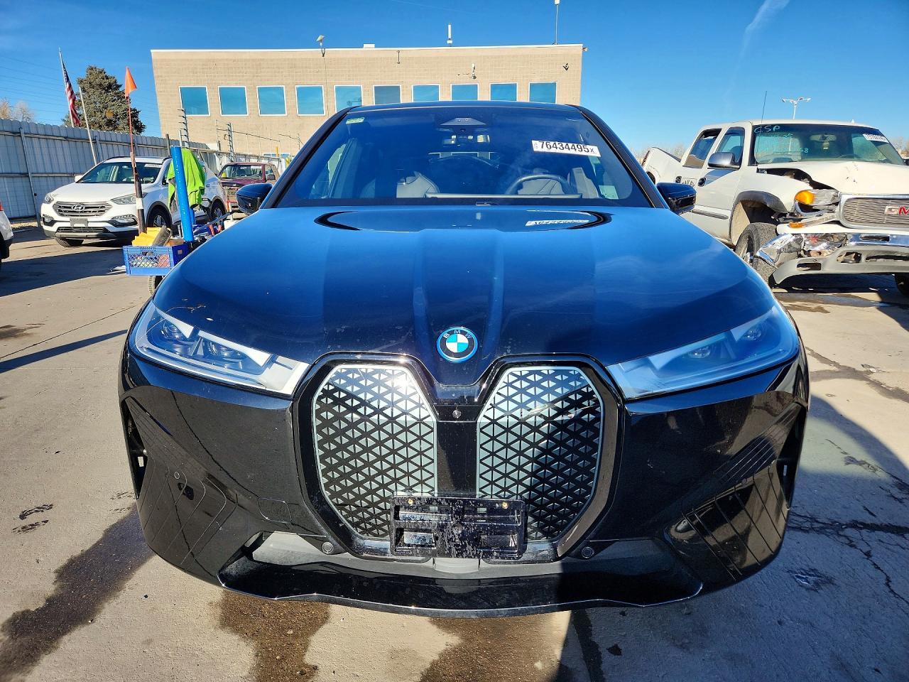 2025 BMW Ix xDrive50 - Фото 5