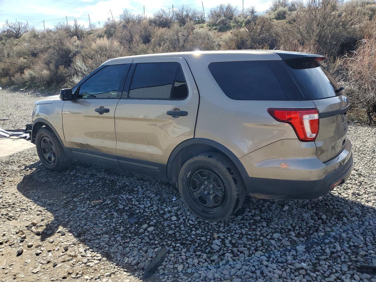 2016 Ford Explorer Police Interceptor - Фото 2
