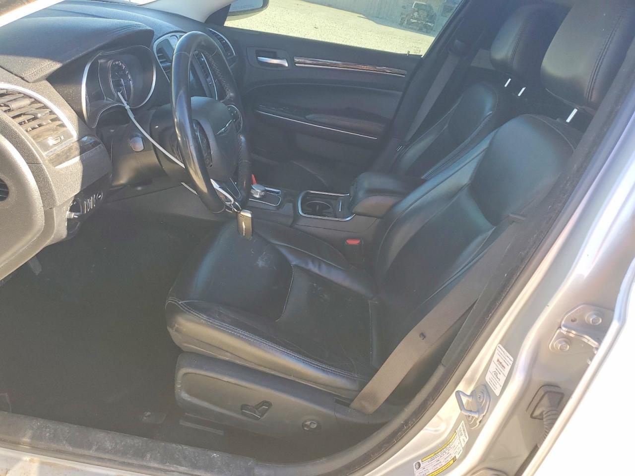 2019 Chrysler 300 Touring - Image 7