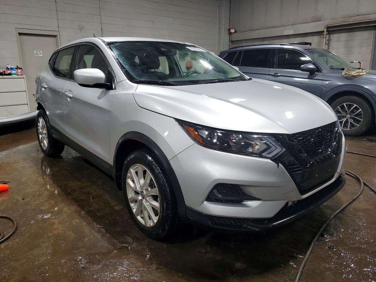 2021 Nissan Rogue Sport S - Фото 4