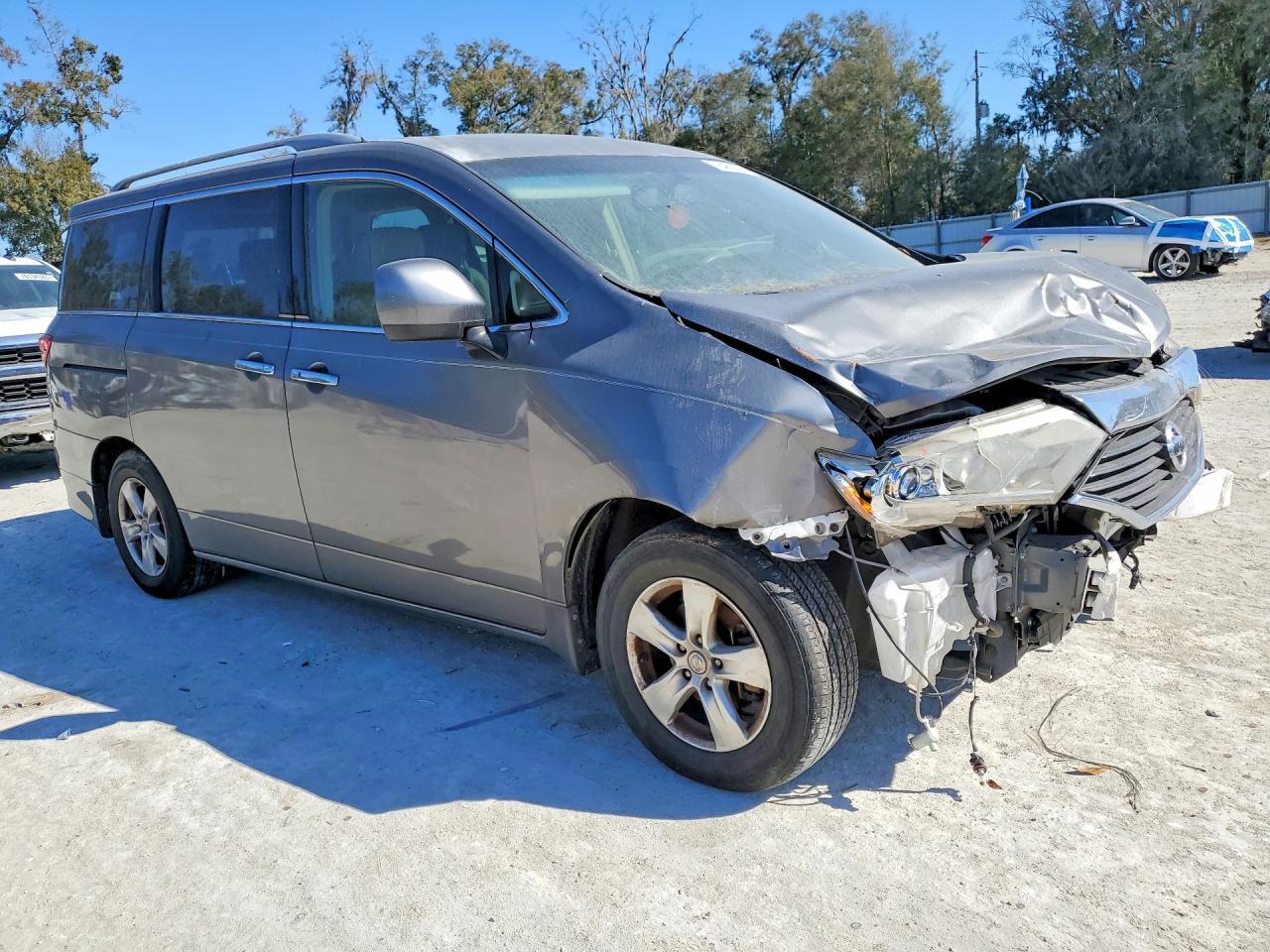 2015 Nissan Quest S - Image 4