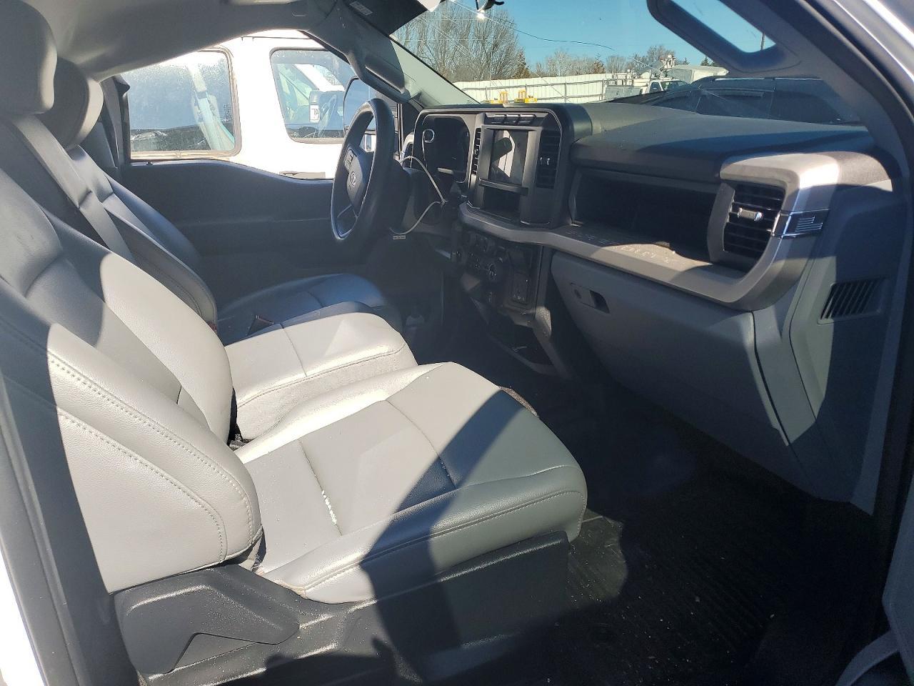 2024 Ford F350 Super Duty - Фото 5