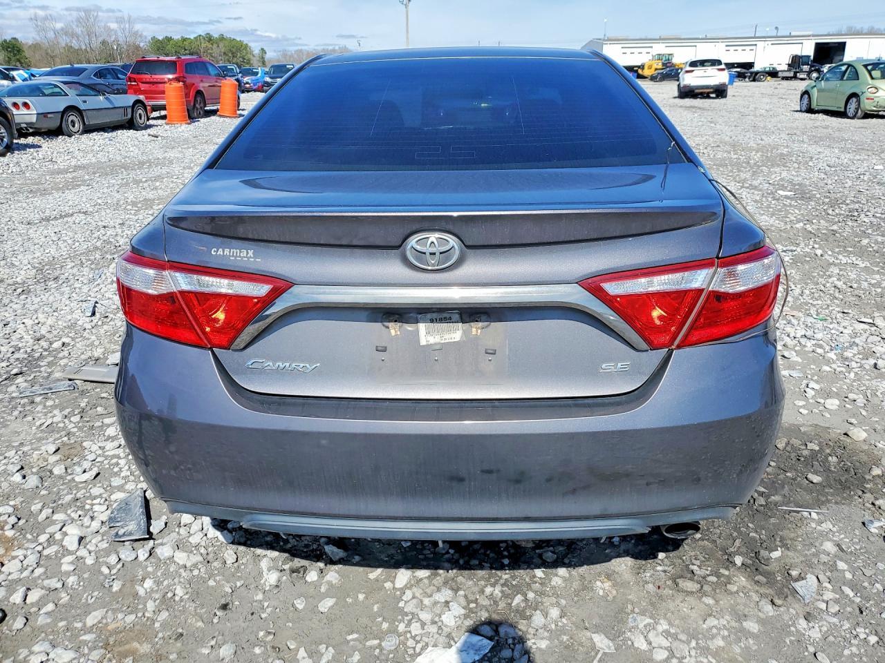 2017 Toyota Camry Le - Фото 6