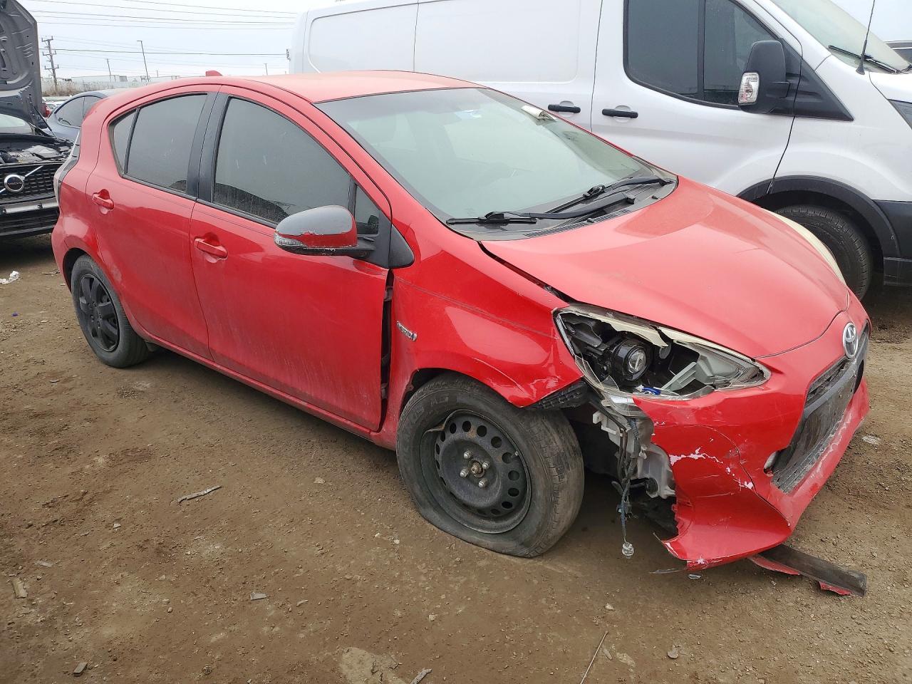 2015 Toyota Prius C - Image 4